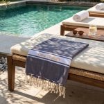 serviette fouta gris anthracite avec broderie personnalisée texte casa di Mare